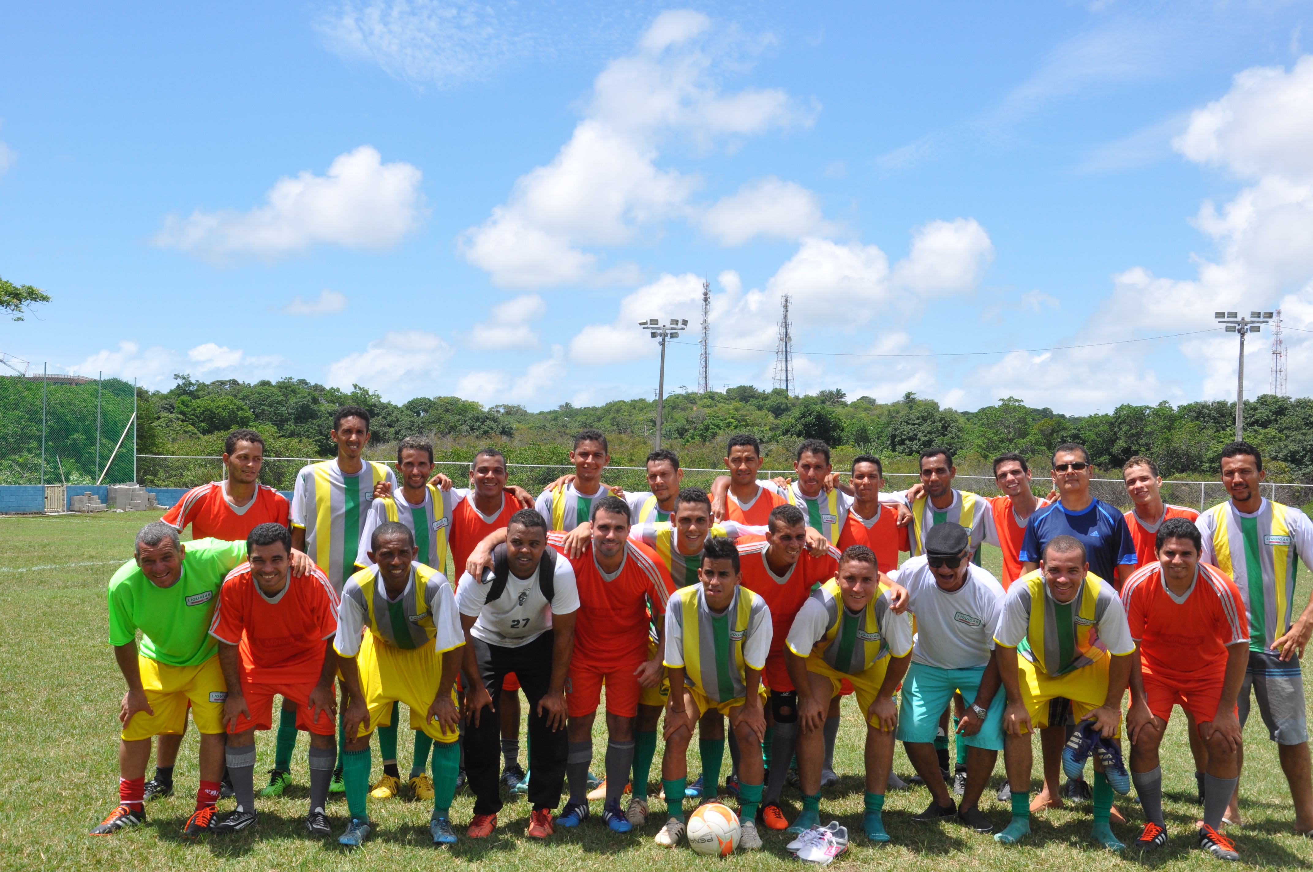 Partida de futebol entre Liquigás e Minasgás
